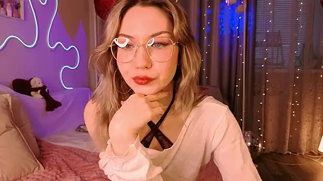 lusciousslily online show from 25, 2, 2026