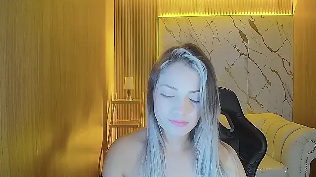 Snapshot of sofia_nova_tf chatting on 7, 2, 2026 sofia nova tf online show from 7, 2, 2026