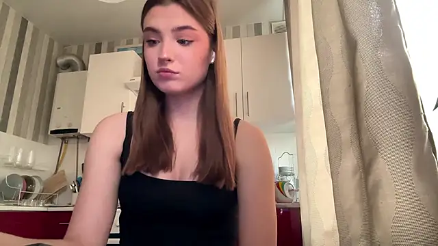 Snapshot of LissaBliss chatting on 9, 3, 2026 LissaBliss online show from 9, 3, 2026