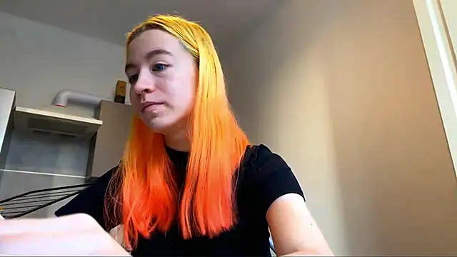 Snapshot of EmilyHein chatting on 3, 2, 2026 EmilyHein online show from 3, 2, 2026