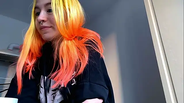 Snapshot of EmilyHein chatting on 14, 2, 2026 EmilyHein online show from 14, 2, 2026