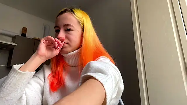 Snapshot of EmilyHein chatting on 2, 3, 2026 EmilyHein online show from 2, 3, 2026