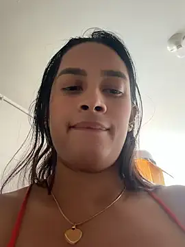 Snapshot of LunaHeat chatting on 8, 7, 2026 LunaHeat online show from 8, 7, 2026