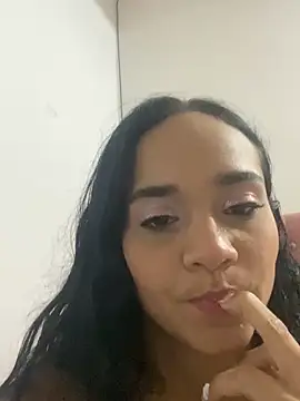 Maria x Alejandra online show from 2, 4, 2026