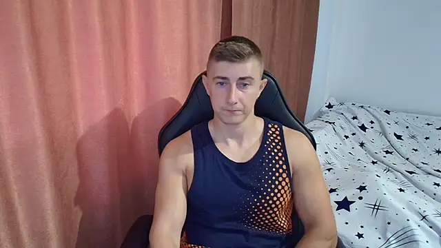 Snapshot of TodMusclePower9 chatting on 6, 4, 2026 TodMusclePower9 online show from 6, 4, 2026