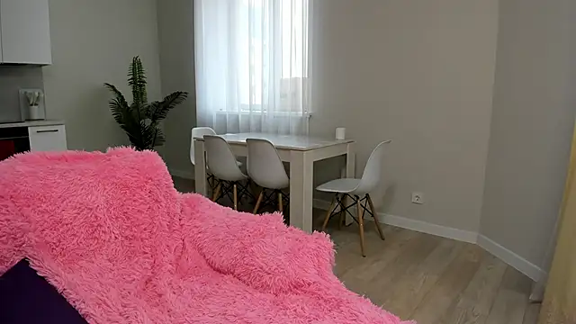 G0od girl online show from 18, 2, 2026