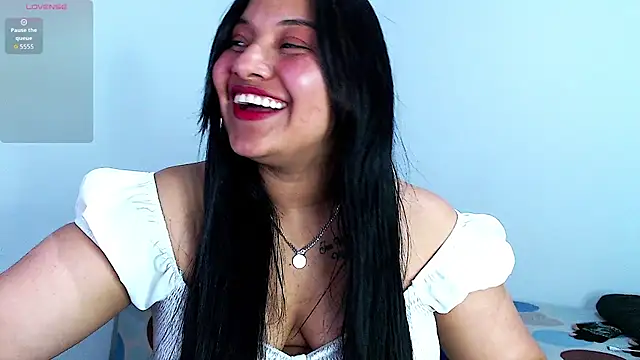 Snapshot of emily-rousee- chatting on 1, 3, 2026 emily-rousee- online show from 1, 3, 2026