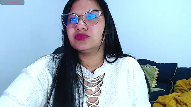 Snapshot of emily-rousee- chatting on 22, 3, 2026 emily-rousee- online show from 22, 3, 2026