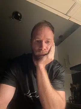 Snapshot of Sentinel801 chatting on 17, 11, 2025 Sentinel801 online show from 17, 11, 2025