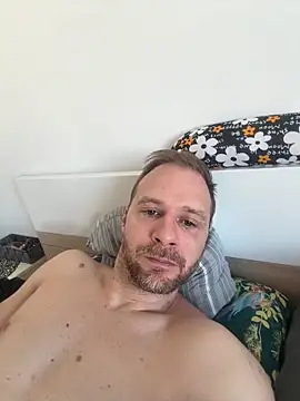 Snapshot of Sentinel801 chatting on 26, 4, 2026 Sentinel801 online show from 26, 4, 2026