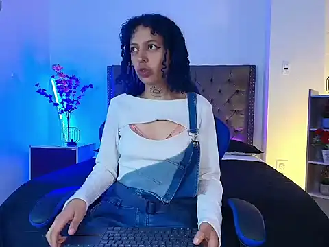 HannahBlue  online show from 23, 2, 2026