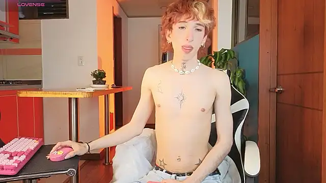 Snapshot of golden_twink_ chatting on 15, 2, 2026 golden twink online show from 15, 2, 2026