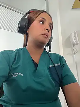 Snapshot of Noa_Harper- chatting on 4, 3, 2026 Noa Harper- online show from 4, 3, 2026