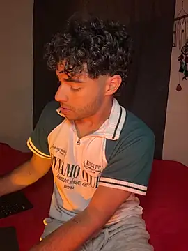 Snapshot of its_alejandro27 chatting on 19, 2, 2026 its alejandro27 online show from 19, 2, 2026