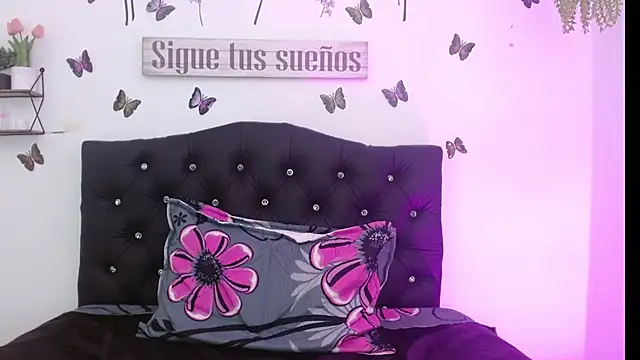 Coral Villalobos online show from 27, 2, 2026