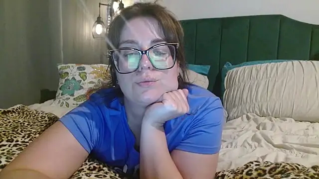 HazelSkyesChat online show from 1, 4, 2026