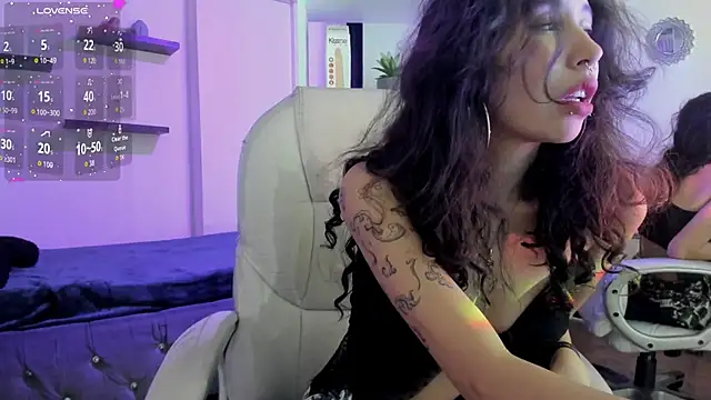 Snapshot of Miniadelf chatting on 16, 3, 2026 Miniadelf online show from 16, 3, 2026