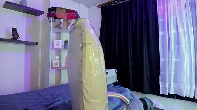 Snapshot of Miniadelf chatting on 24, 3, 2026 Miniadelf online show from 24, 3, 2026