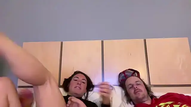 Snapshot of mr_mrs_glitter chatting on 10, 4, 2026 mr mrs glitter online show from 10, 4, 2026