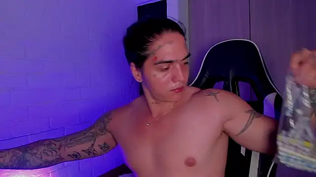 Snapshot of Cry_Duran chatting on 1, 2, 2026 Cry Duran online show from 1, 2, 2026