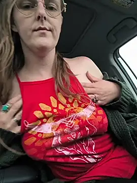 Snapshot of PeachBootyBeauty chatting on 6, 5, 2026 PeachBootyBeauty online show from 6, 5, 2026
