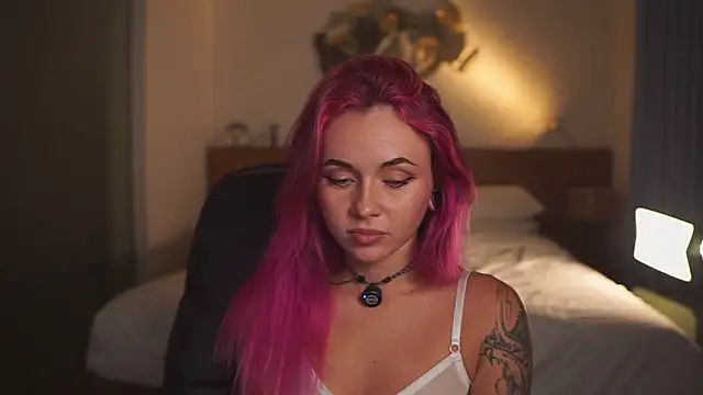 Snapshot of Sarah_Pink chatting on 9, 3, 2026 Sarah Pink online show from 9, 3, 2026