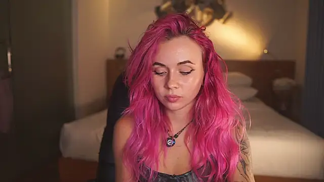 Snapshot of Sarah_Pink chatting on 1, 5, 2026 Sarah Pink online show from 1, 5, 2026