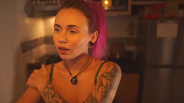 Sarah Pink online show from 9, 8, 2026