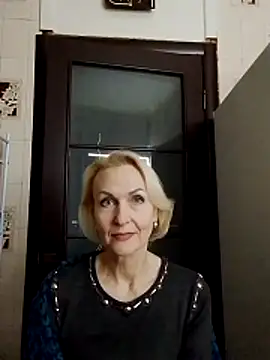 Snapshot of MichelleSolis chatting on 10, 2, 2026 MichelleSolis online show from 10, 2, 2026