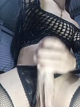 Doll Geishaa online show from 3, 2, 2026