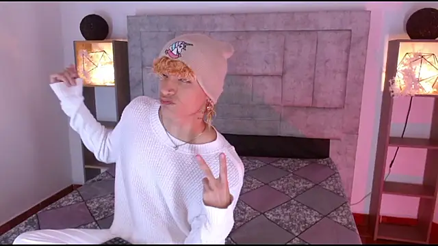 lucke collins22 online show from 3, 2, 2026