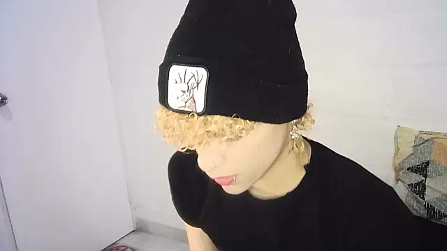 lucke collins22 online show from 2, 3, 2026