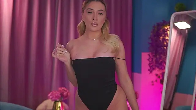 NadyaBlue online show from 16, 2, 2026