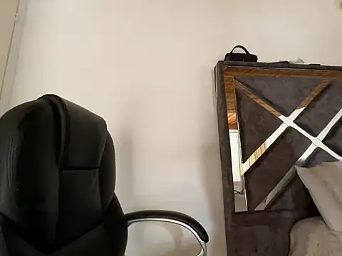 alison parkerr26 online show from 4, 2, 2026