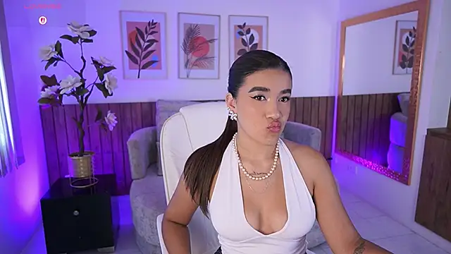 Snapshot of IvyGrabes chatting on 21, 4, 2026 IvyGrabes online show from 21, 4, 2026