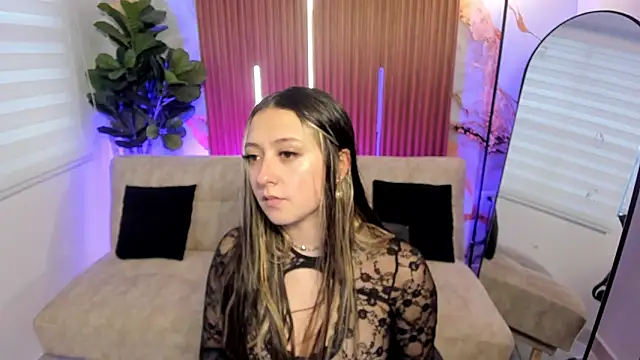 Snapshot of Giselle_Laurens_ chatting on 2, 5, 2026 Giselle Laurens online show from 2, 5, 2026