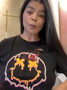 moonhelen online show from 3, 7, 2026
