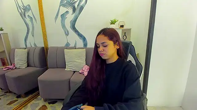 Snapshot of CarolineFyre chatting on 14, 2, 2026 CarolineFyre online show from 14, 2, 2026