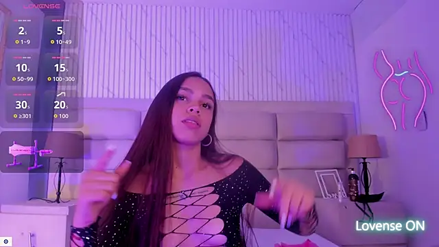 Snapshot of CarolineFyre chatting on 15, 2, 2026 CarolineFyre online show from 15, 2, 2026