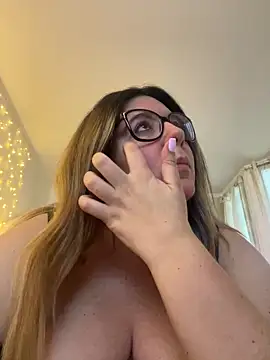 Snapshot of JasmineGlow7 chatting on 5, 5, 2026 JasmineGlow7 online show from 5, 5, 2026