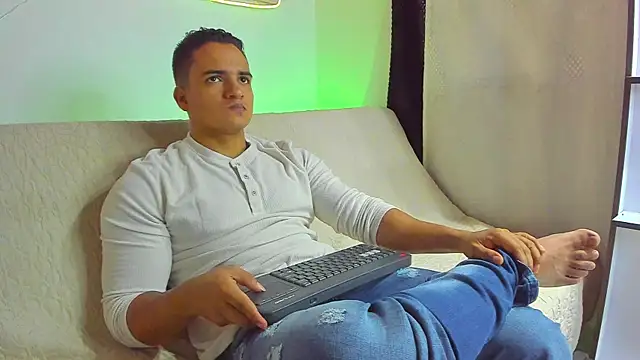 jhon nicolas online show from 7, 3, 2026