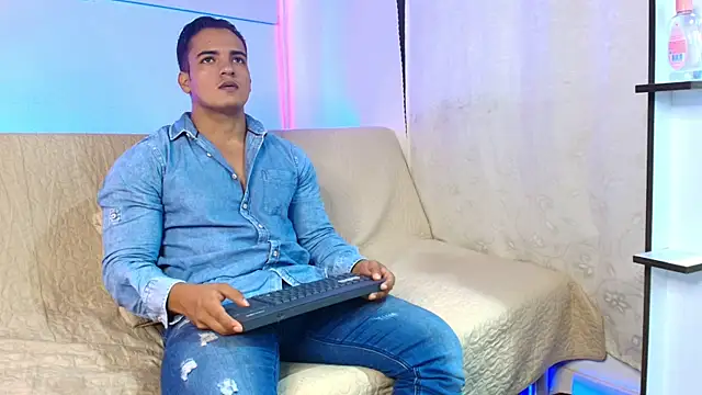 Snapshot of jhon_nicolas chatting on 7, 6, 2026 jhon nicolas online show from 7, 6, 2026