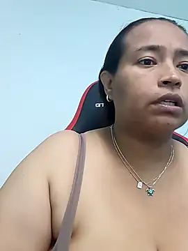 Snapshot of BustySexy_Nataly chatting on 13, 4, 2026 BustySexy Nataly online show from 13, 4, 2026