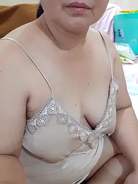 Snapshot of Yummyamasha chatting on 25, 5, 2026 Yummyamasha online show from 25, 5, 2026