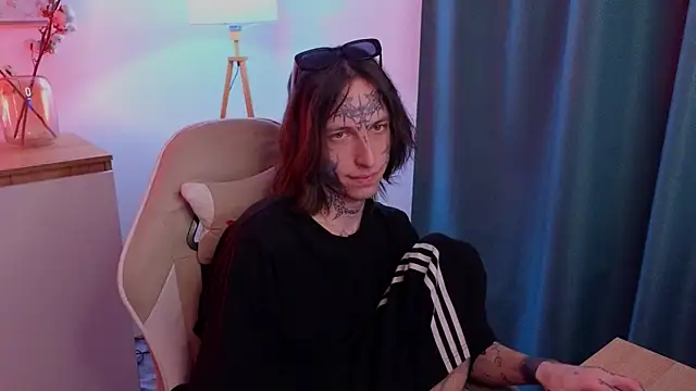 Snapshot of swagamee chatting on 15, 4, 2026 swagamee online show from 15, 4, 2026