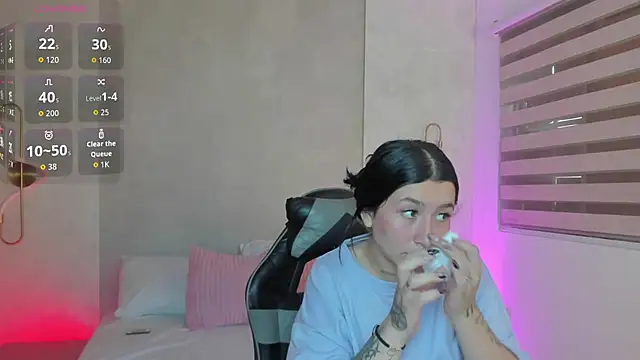 Snapshot of charlottee27_ chatting on 5, 6, 2026 charlottee27 online show from 5, 6, 2026