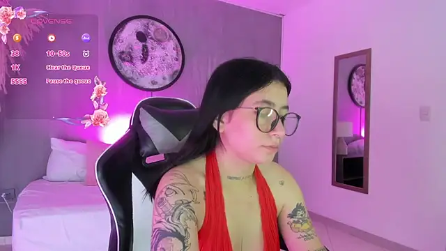 Snapshot of charlottee27_ chatting on 26, 6, 2026 charlottee27 online show from 26, 6, 2026