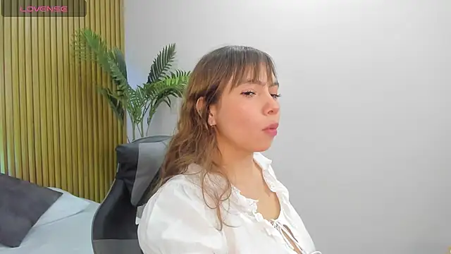 milaack  online show from 13, 2, 2026