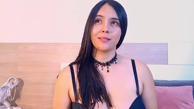 Snapshot of AlisonLamer chatting on 4, 5, 2026 AlisonLamer online show from 4, 5, 2026
