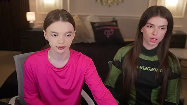 Snapshot of Zlata_Sky chatting on 10, 4, 2026 Zlata Sky online show from 10, 4, 2026